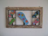 quadro de chinelos ou desenhos variados